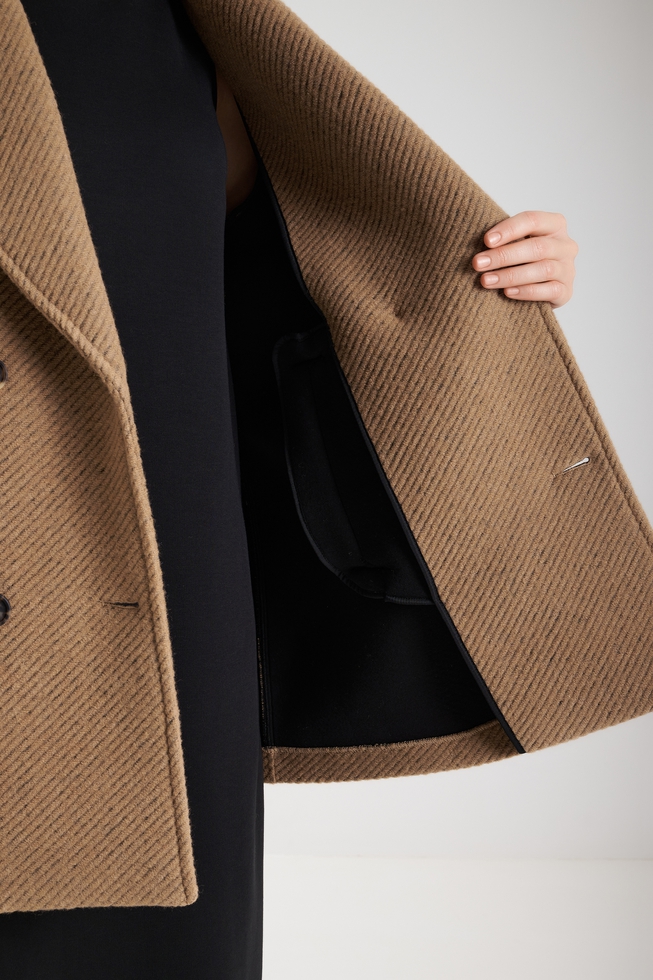 Женское двубортное пальто с шерстью  5