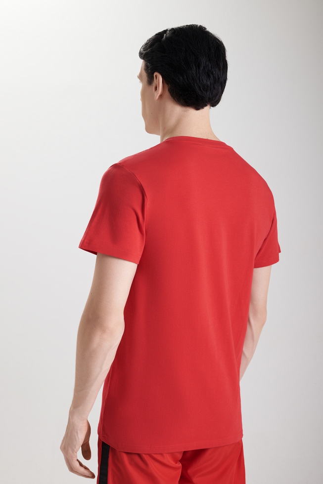Красная хлопковая футболка 2