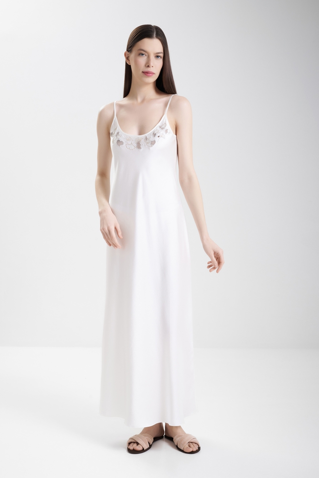  Длинная шелковая сорочка с вышивкой  1