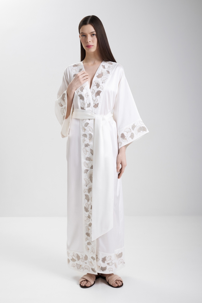  Женский длинный шелковый халат с вышивкой 1