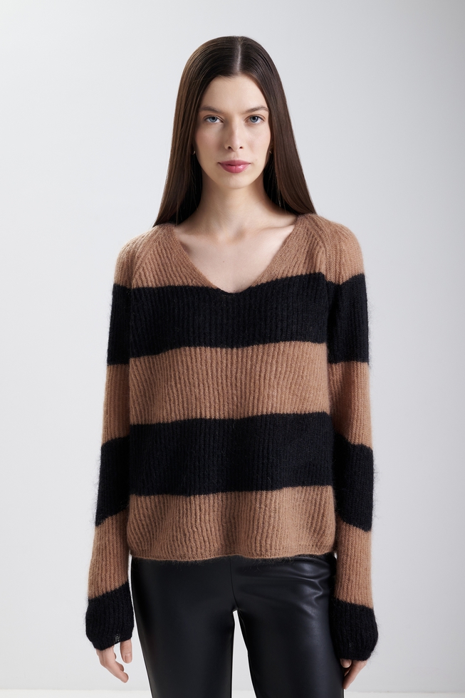 Женский джемпер с мохером  1