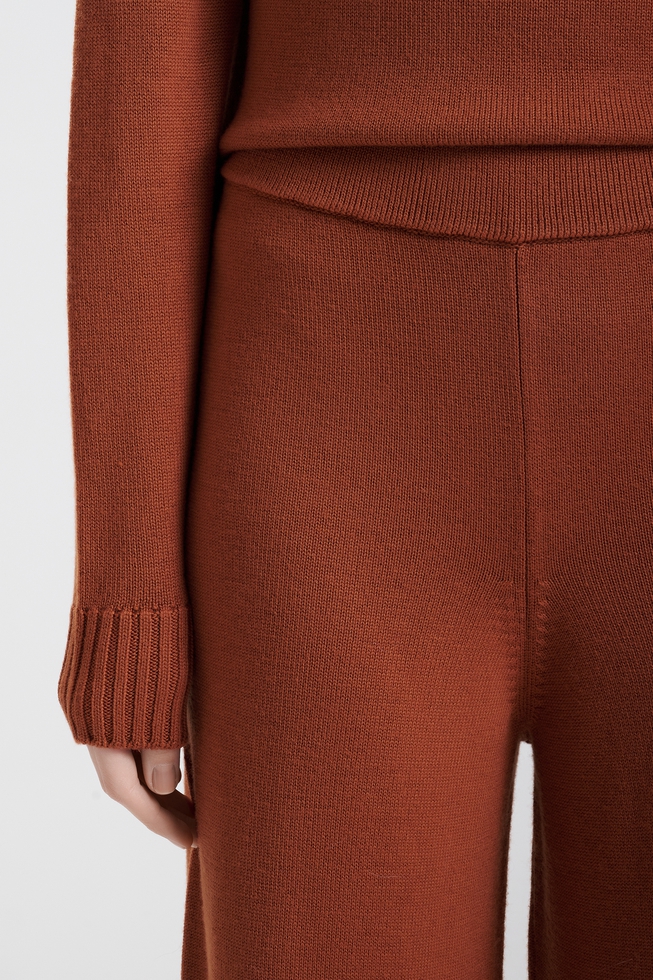 Женские брюки из шерсти 4