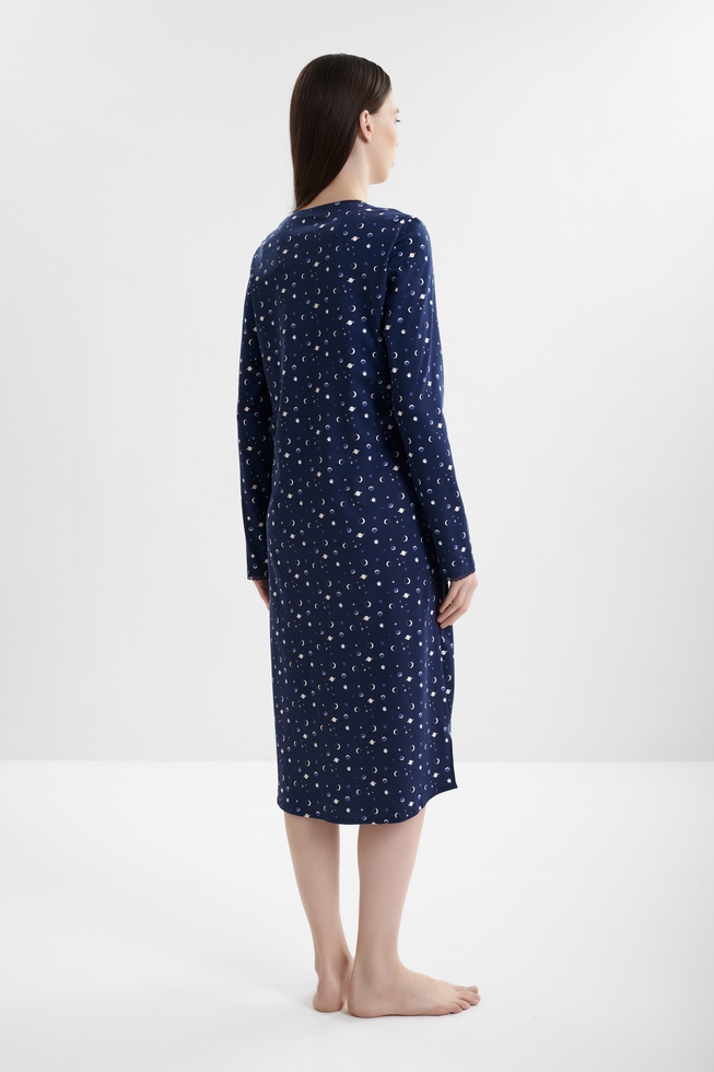 Женская длинная сорочка из хлопка с принтом  2