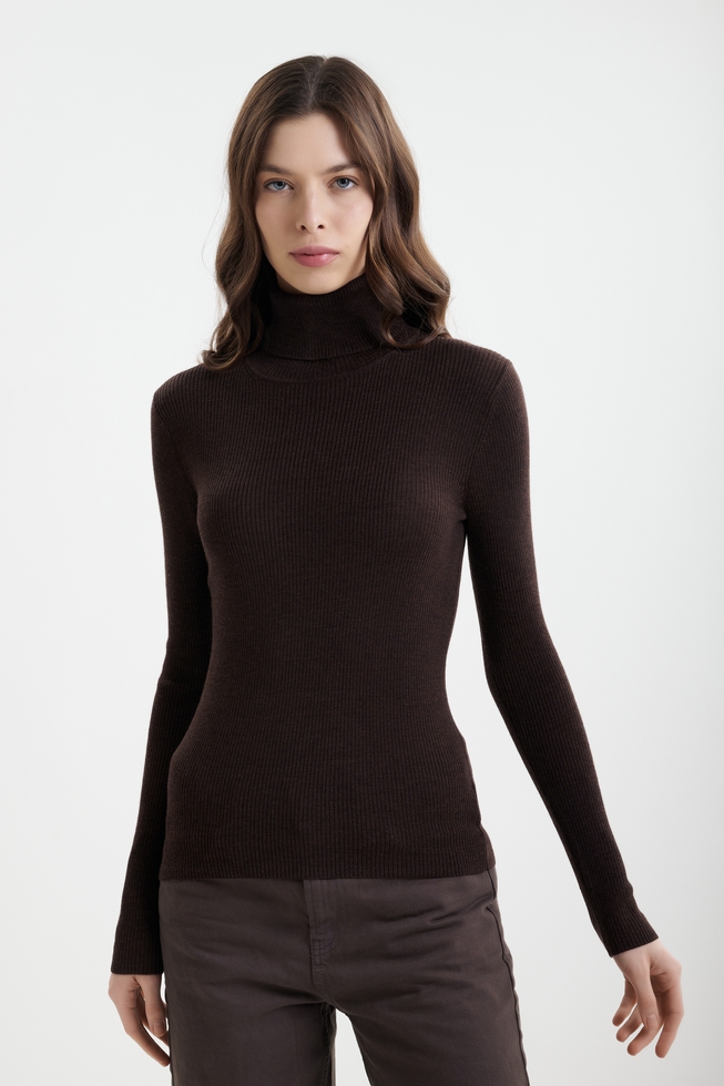 Женский джемпер с высоким горлом из шерсти мериноса  1
