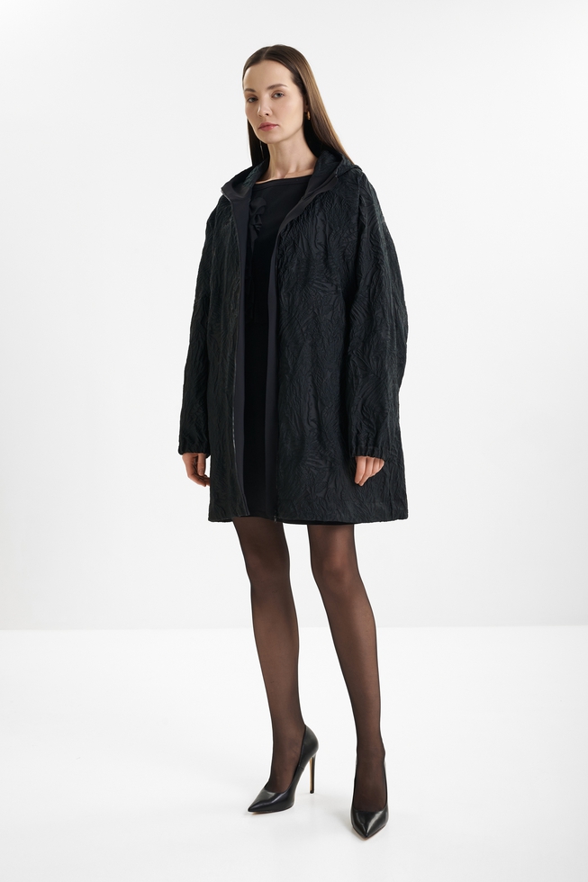 Женская ветровка с фактурным принтом  3