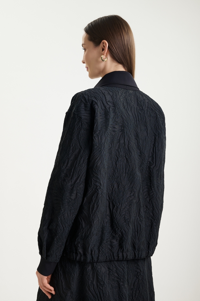 Женский жакет с фактурным рисунком  2