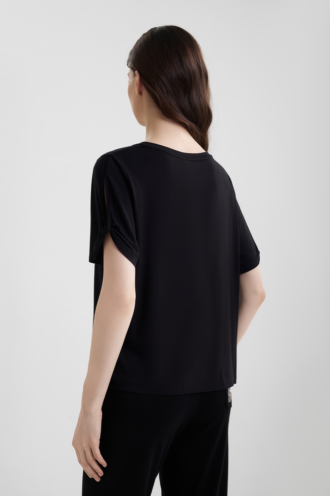 Женская футболка 2