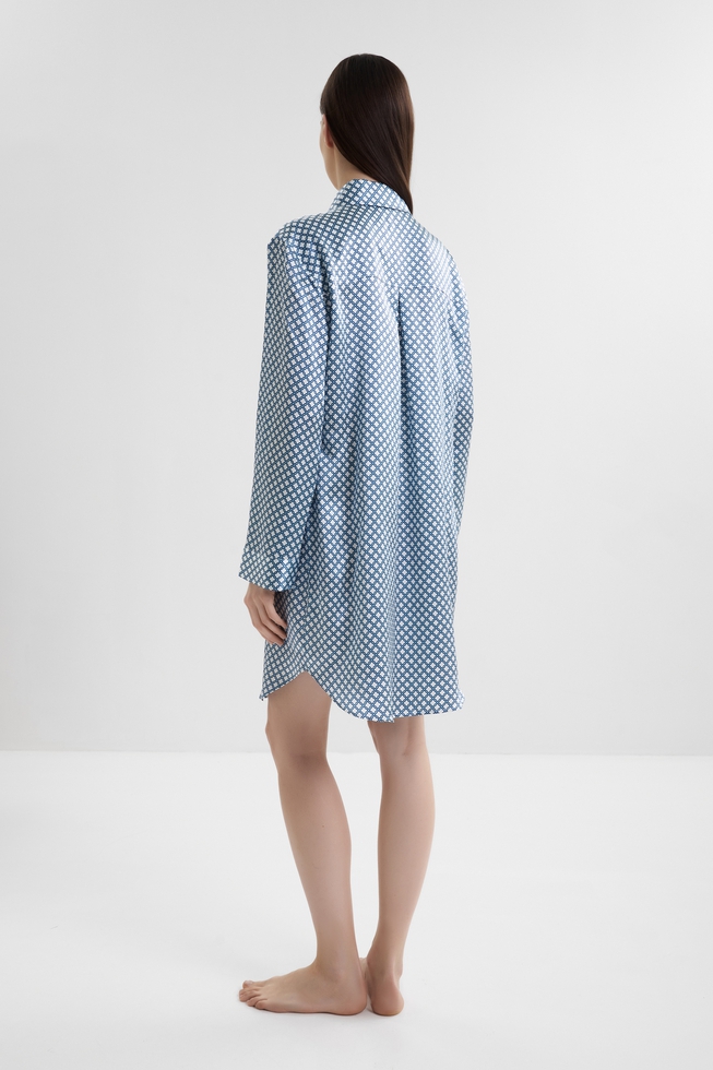 Женский шелковый халат на пуговицах 2