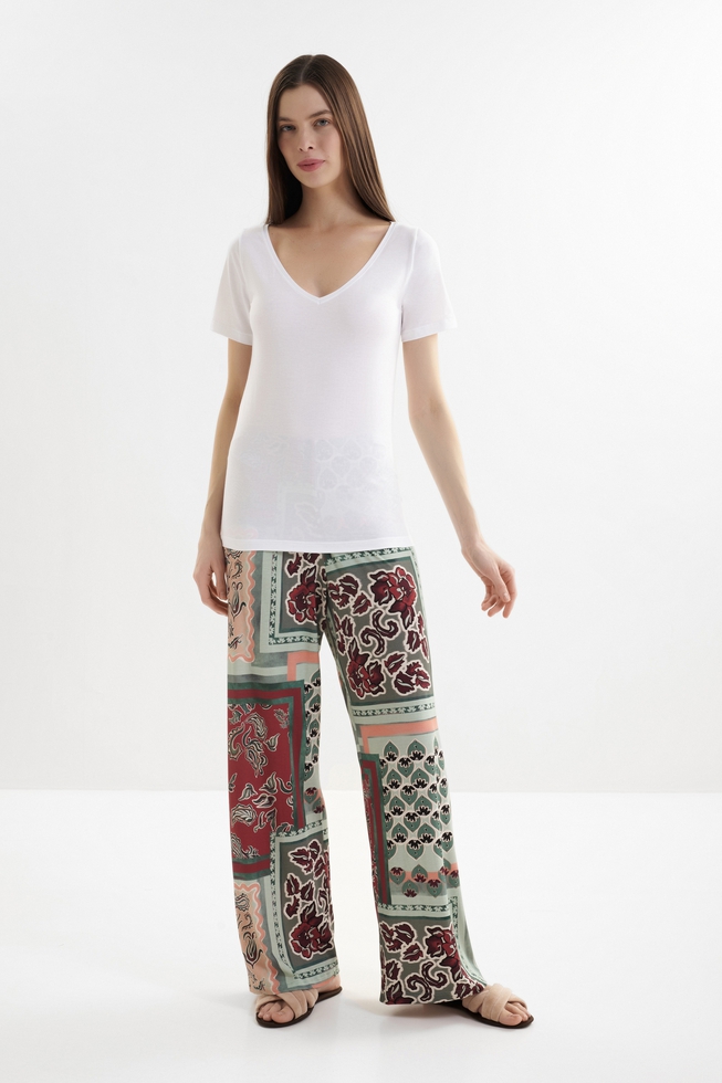 Женская белая домашняя футболка 3