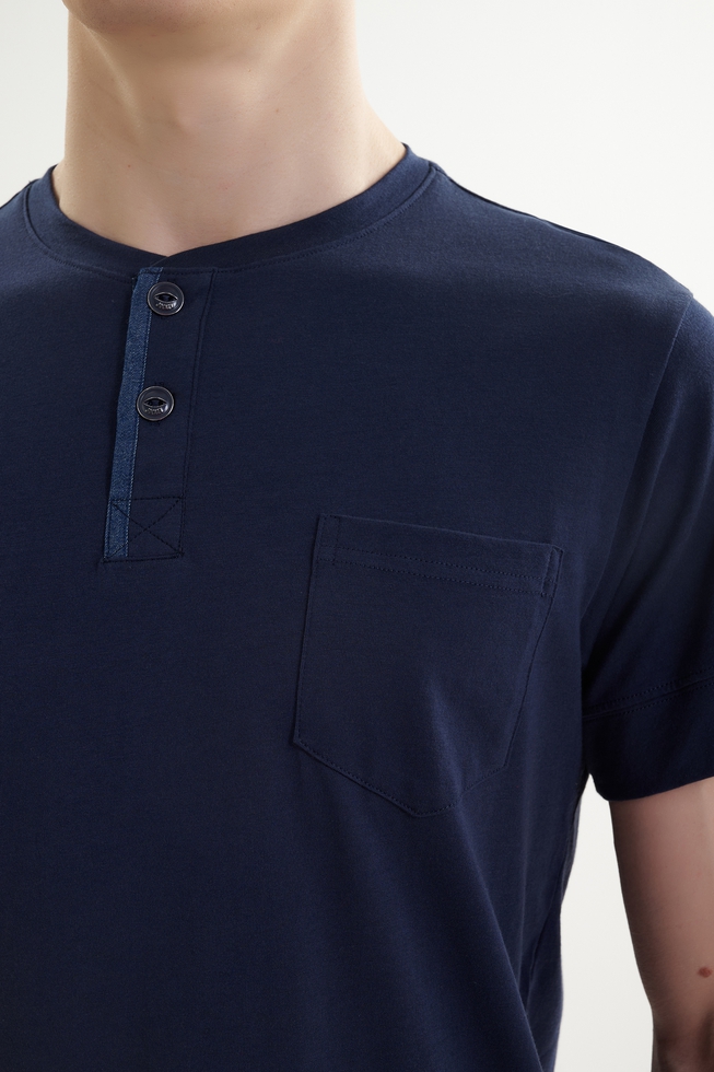 Мужская футболка на пуговицах 4