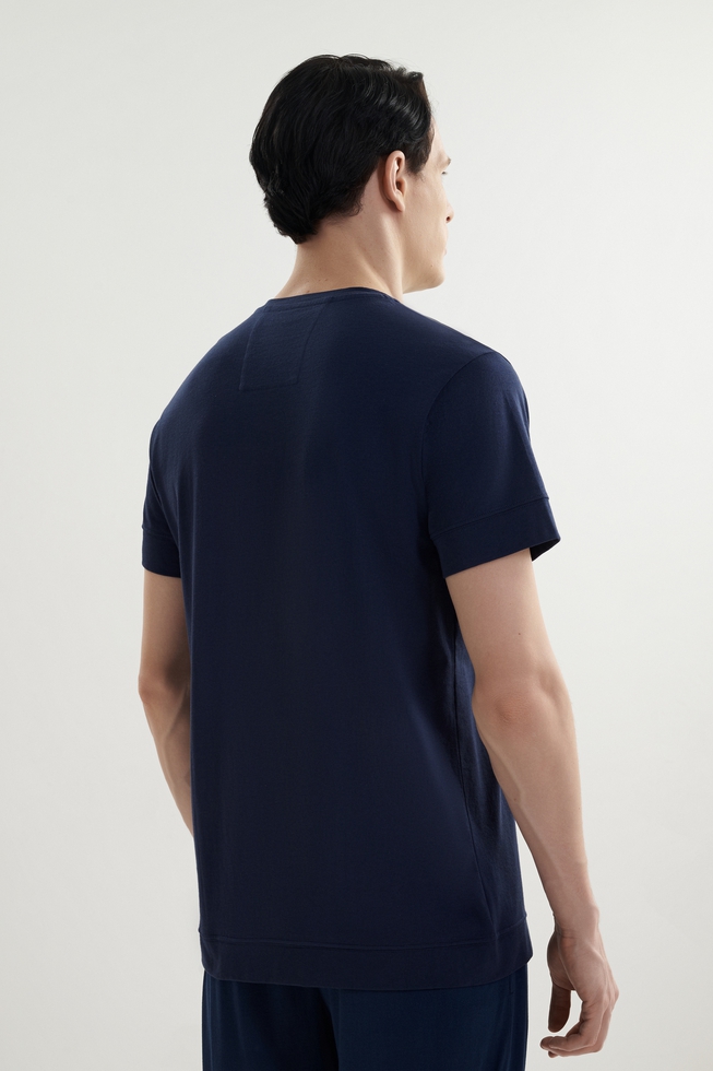 Мужская футболка на пуговицах 2