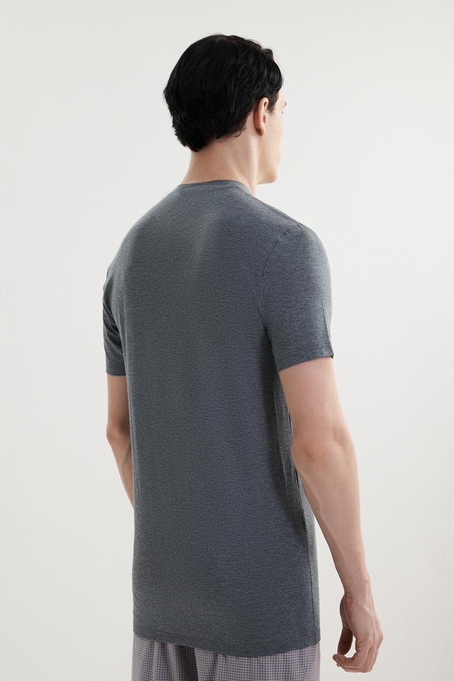 Мужская футболка из тонкого шелковистого трикотажа 30