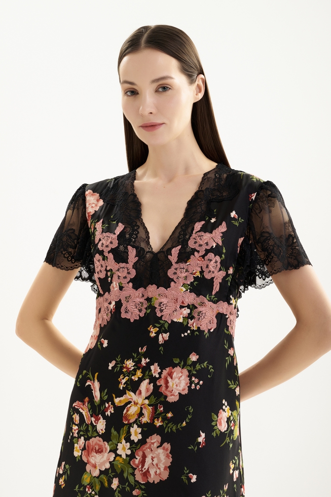 Короткая шелковая сорочка 3