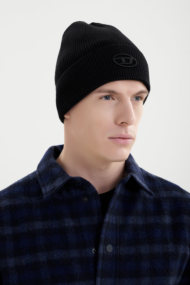 Мужская черная шапка из шерсти с хлопком 4