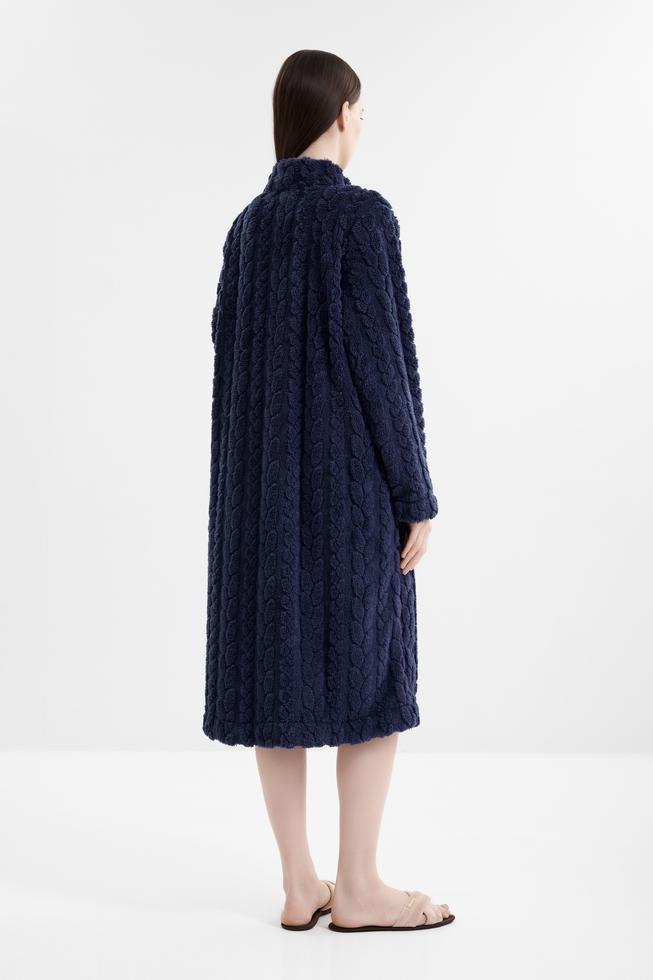 Женский длинный халат на пуговицах  2