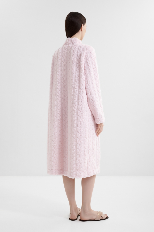 Женский длинный халат на пуговицах  2