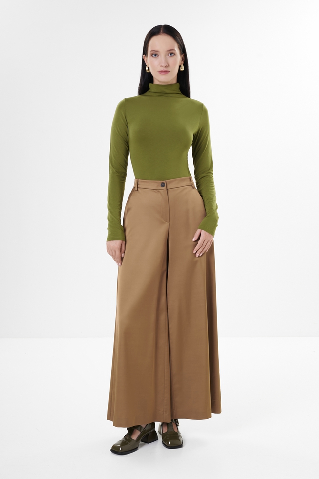 Женская зелёная водолазка 3