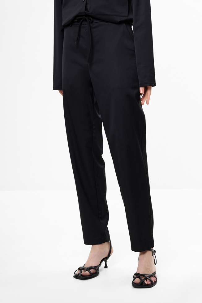 Женские чёрные брюки 1