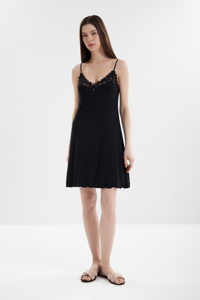  Короткая черная сорочка  1