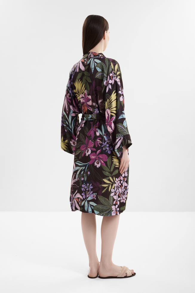 Женский короткий халат с цветочным принтом  2