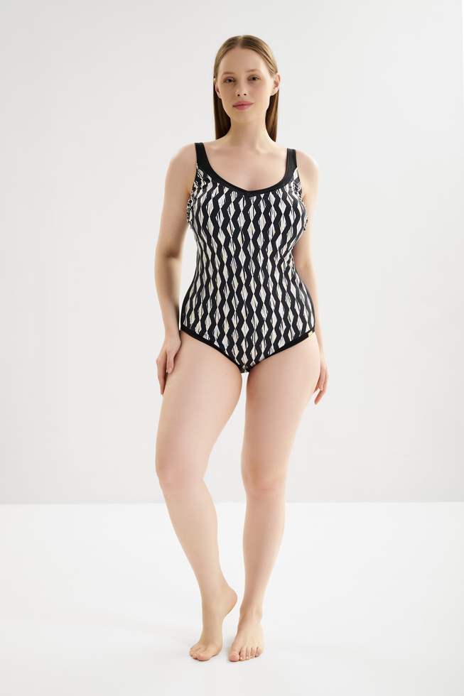  Слитный купальник  3