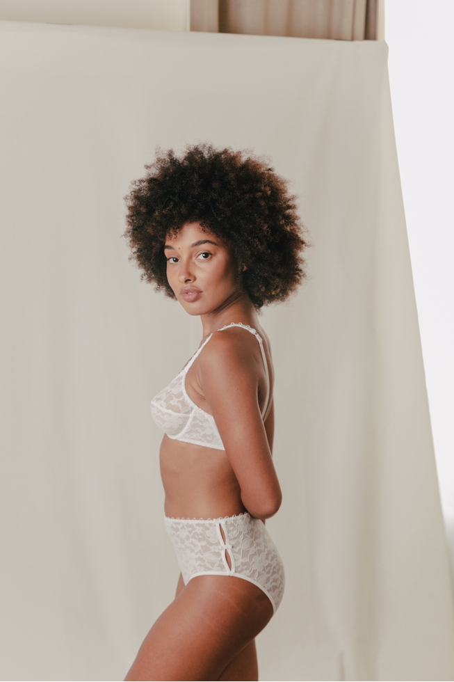  Белый бюстгальтер с мягкими чашками  4