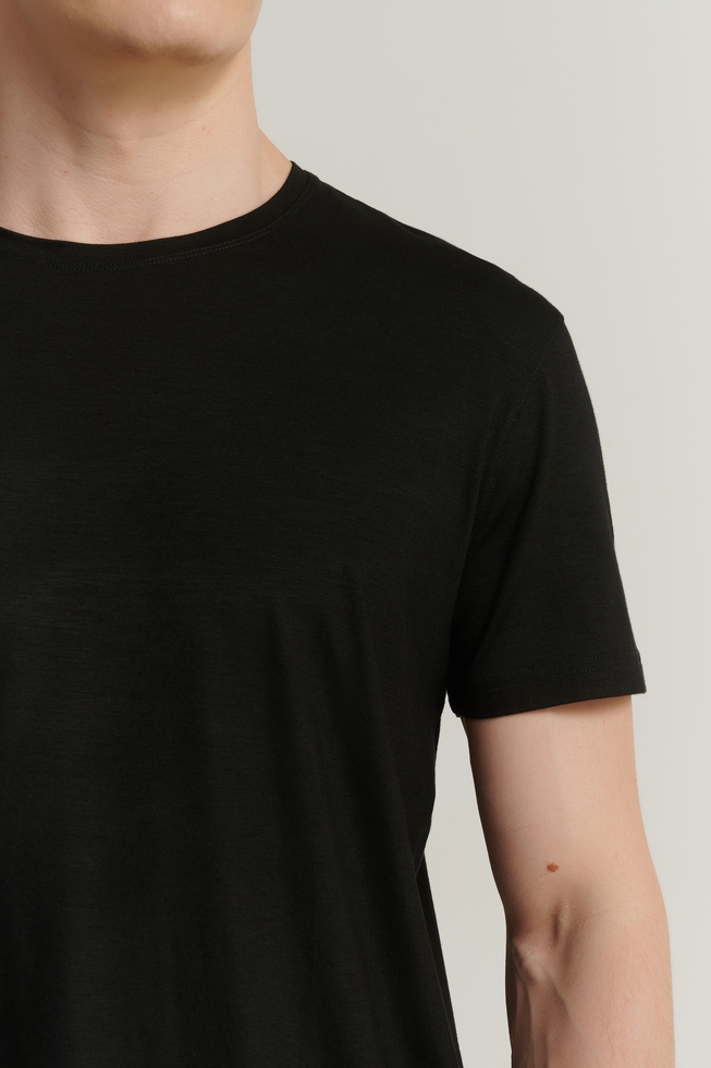 Мужская футболка из шелковистого трикотажа 8