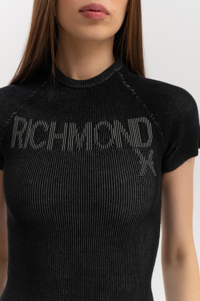 Чёрное короткое платье 4