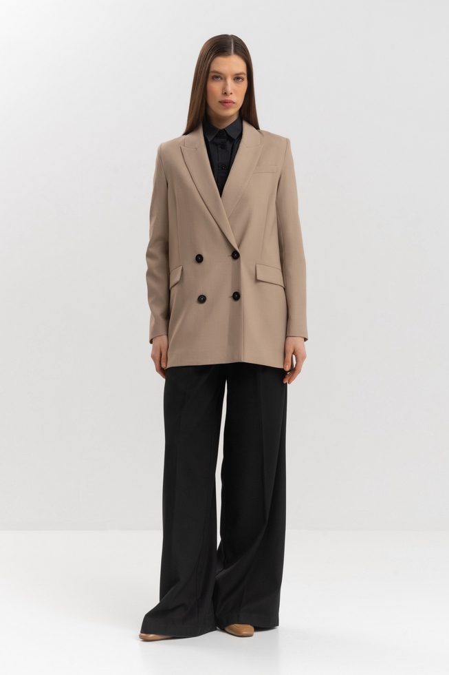 Женский бежевый жакет  3