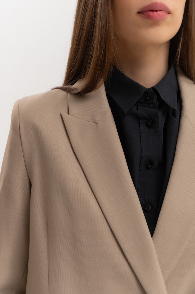 Женский бежевый жакет  4