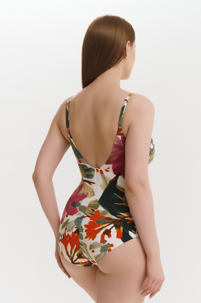 Слитный купальник 2