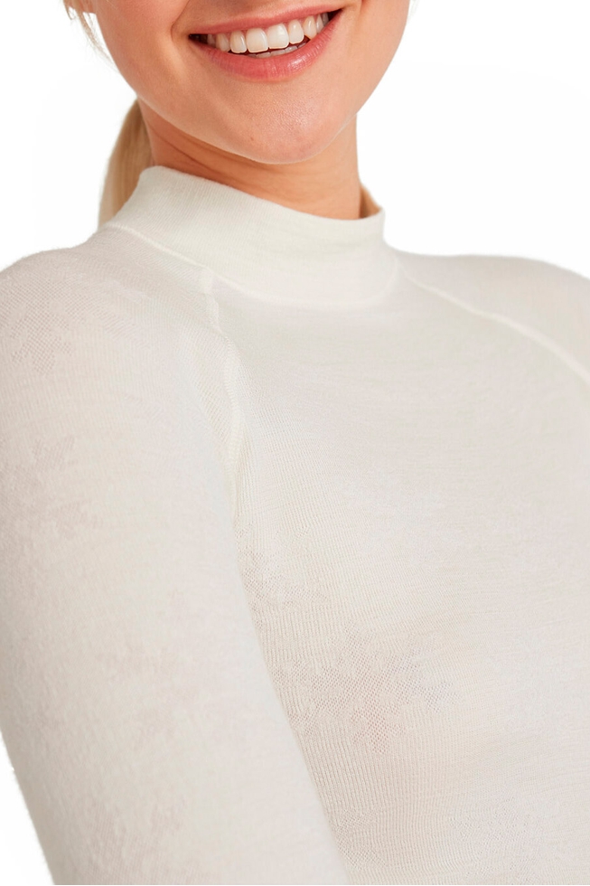 Женский белый термо-лонгслив 4