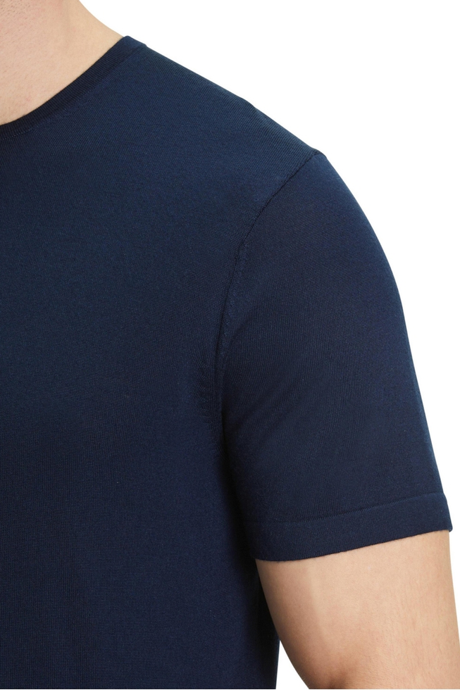 Синяя шерстяная мужская футболка 4