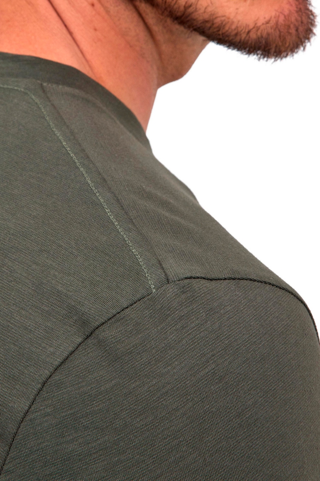 Мужская зелёная футболка 4