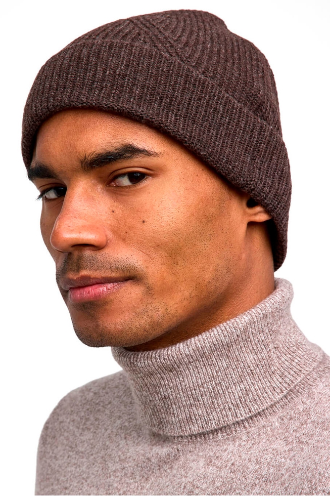 Шапка коричневая шерстяная 3
