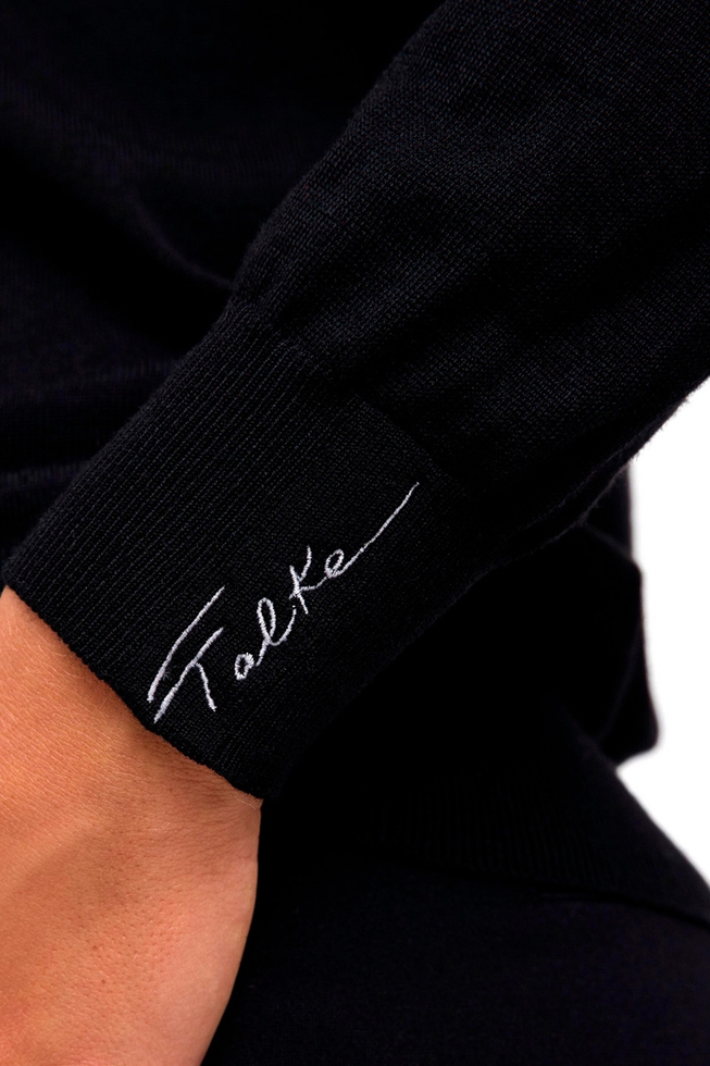 Женский чёрный джемпер из шерсти 4