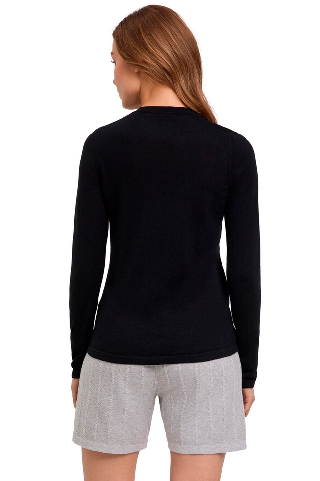 Джемпер женский из шерсти  2