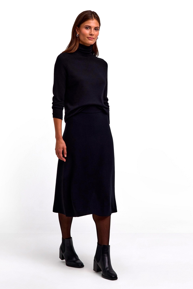 Водолазка женская чёрная из шерсти 3