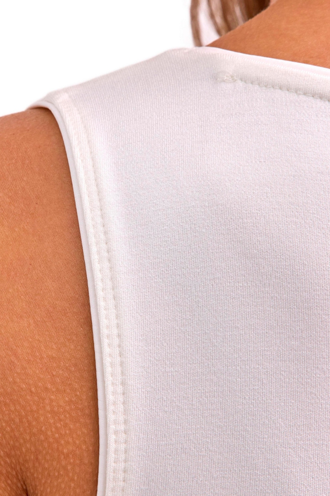 Женский белый топ 4