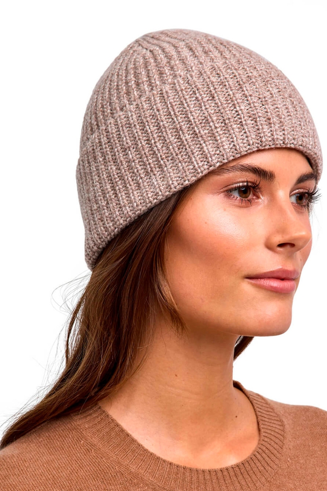 Бежевая шерстяная шапка 3