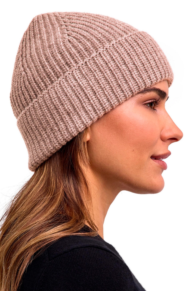 Коричневая шерстяная шапка 3