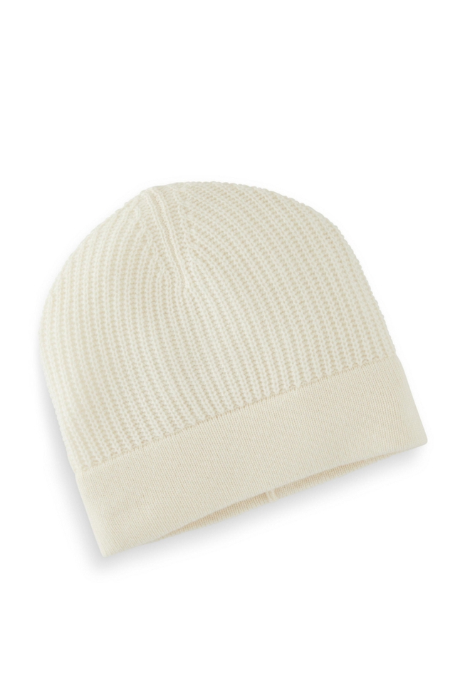 Шапка белая 2