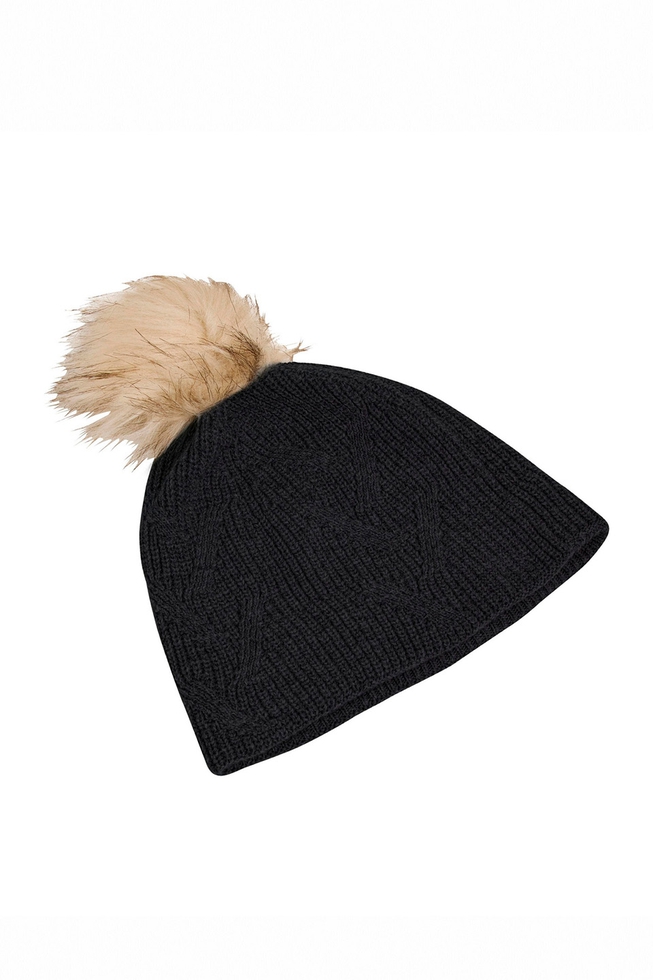 Чёрная шерстяная шапка 2