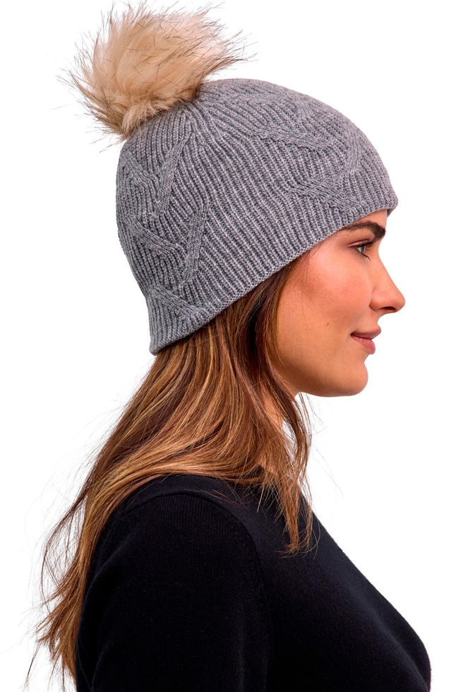 Серая шерстяная шапка 3