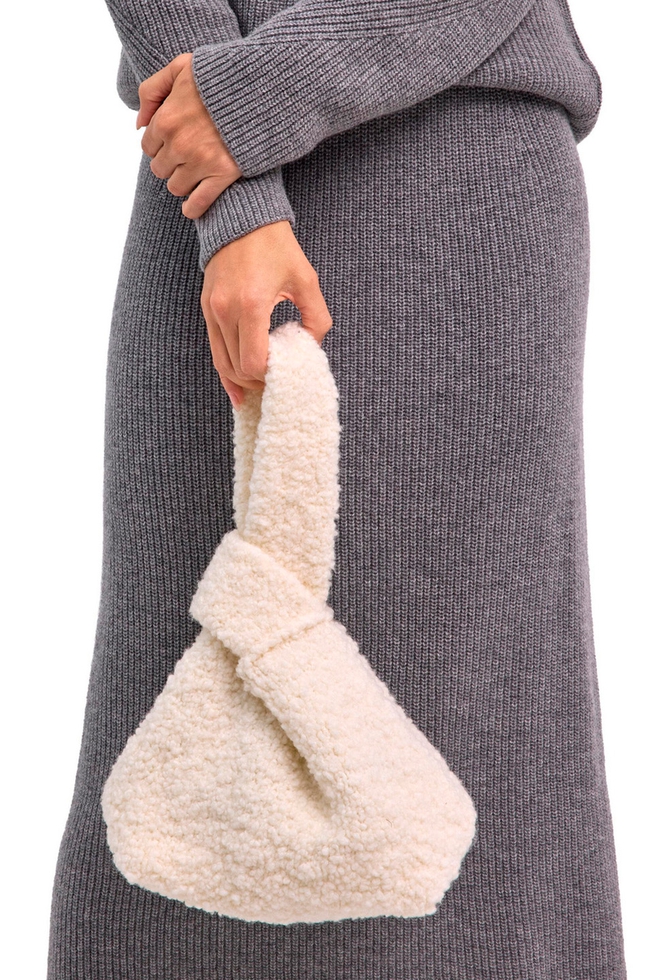 Сумка ванильная из шерсти 2