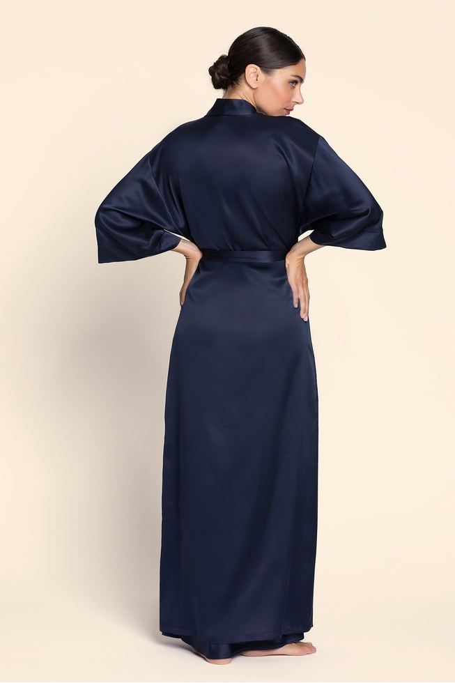 Женский длинный шелковый халат 2