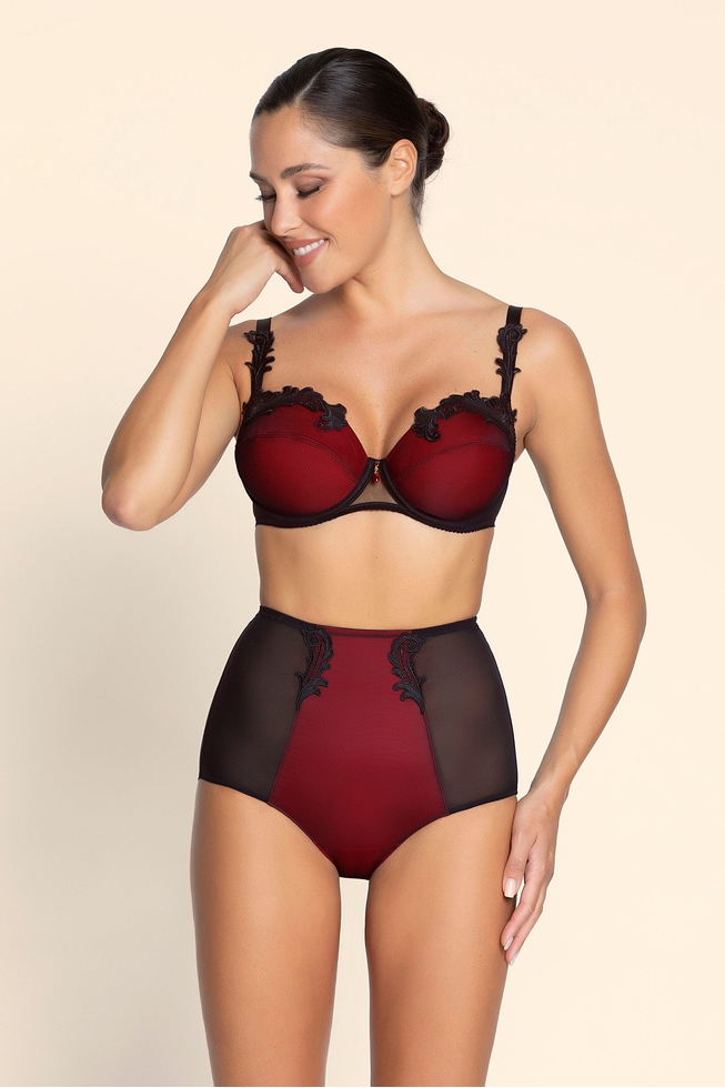 Трусы женские на завышенной посадке с вышивкой  1