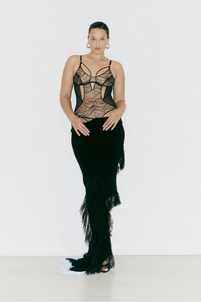 Черное боди с кружевом 2