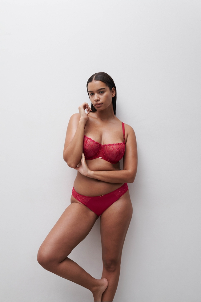  Красный бюстгальтер-балконет на косточках с вышивкой  8