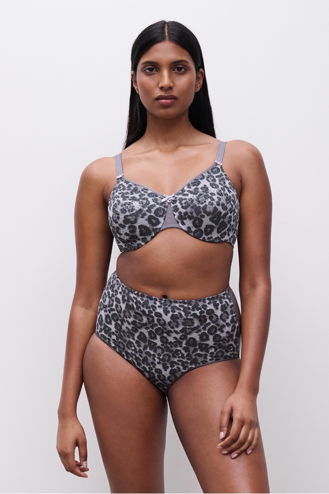  Бюстгальтер-минимайзер с мягкими чашками  4